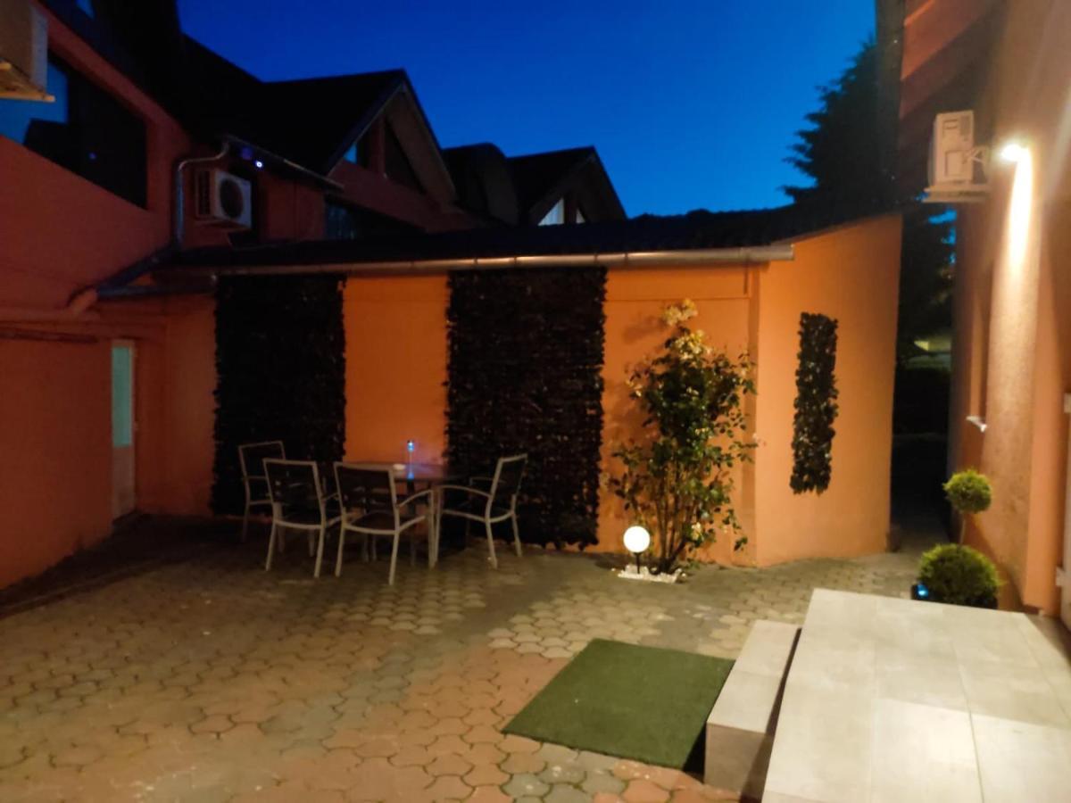 Calypso Rooms Făgăraş المظهر الخارجي الصورة
